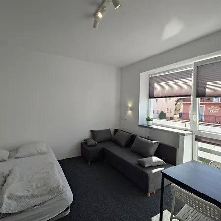 Kwatera prywatna Marynarska 57 *